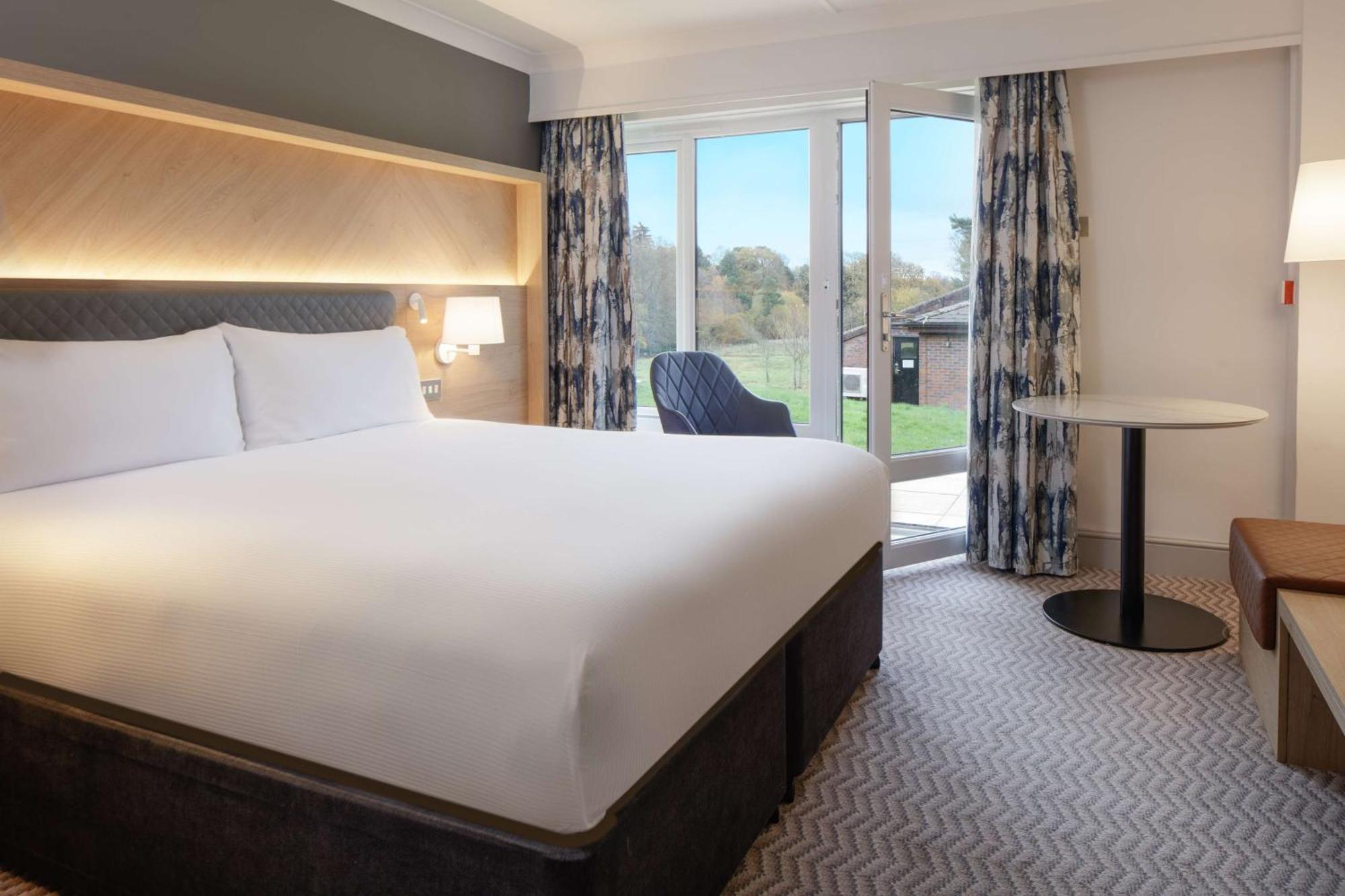 Hilton Cobham Hotel Cobham  Exterior photo