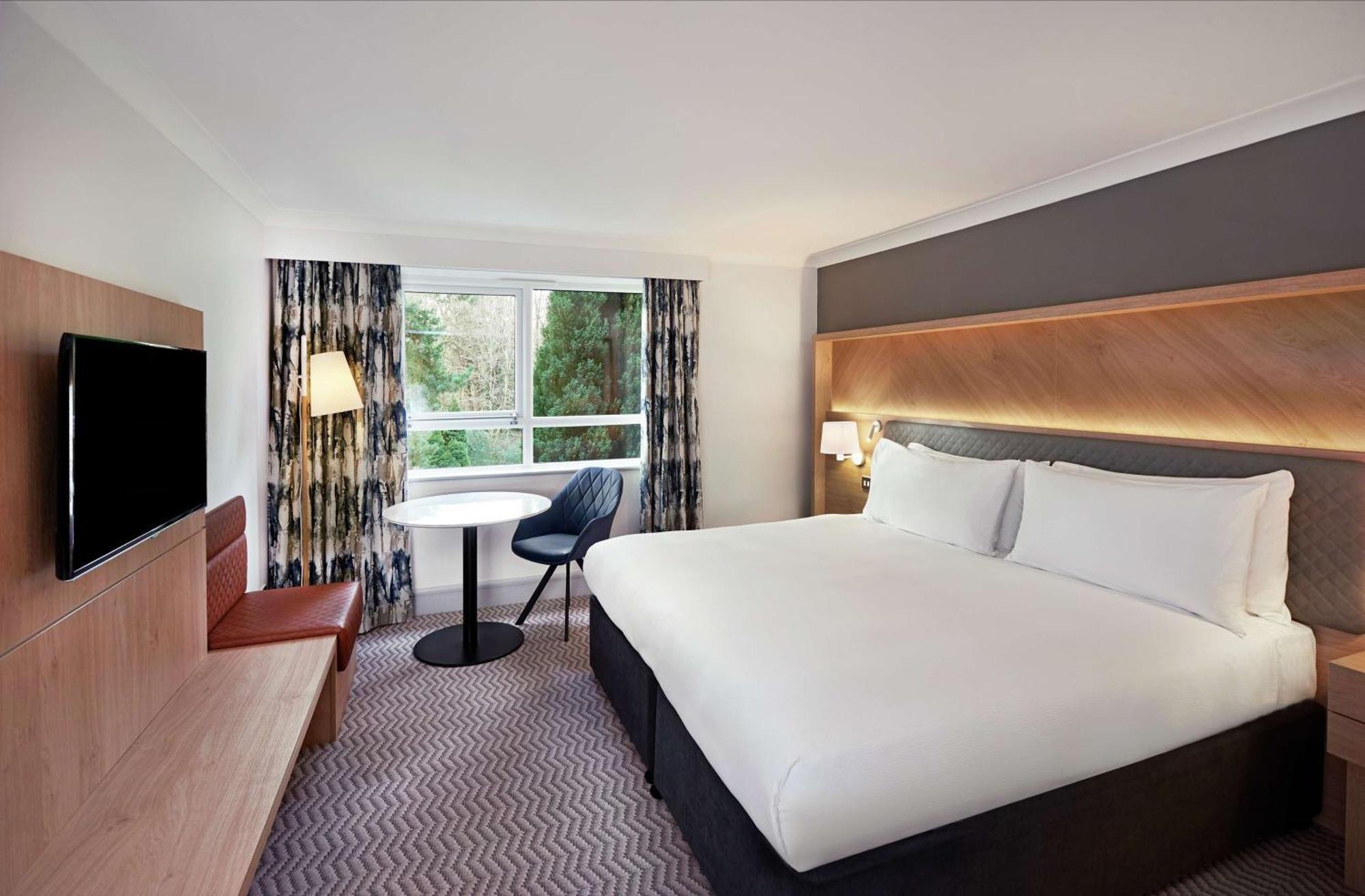 Hilton Cobham Hotel Cobham  Exterior photo