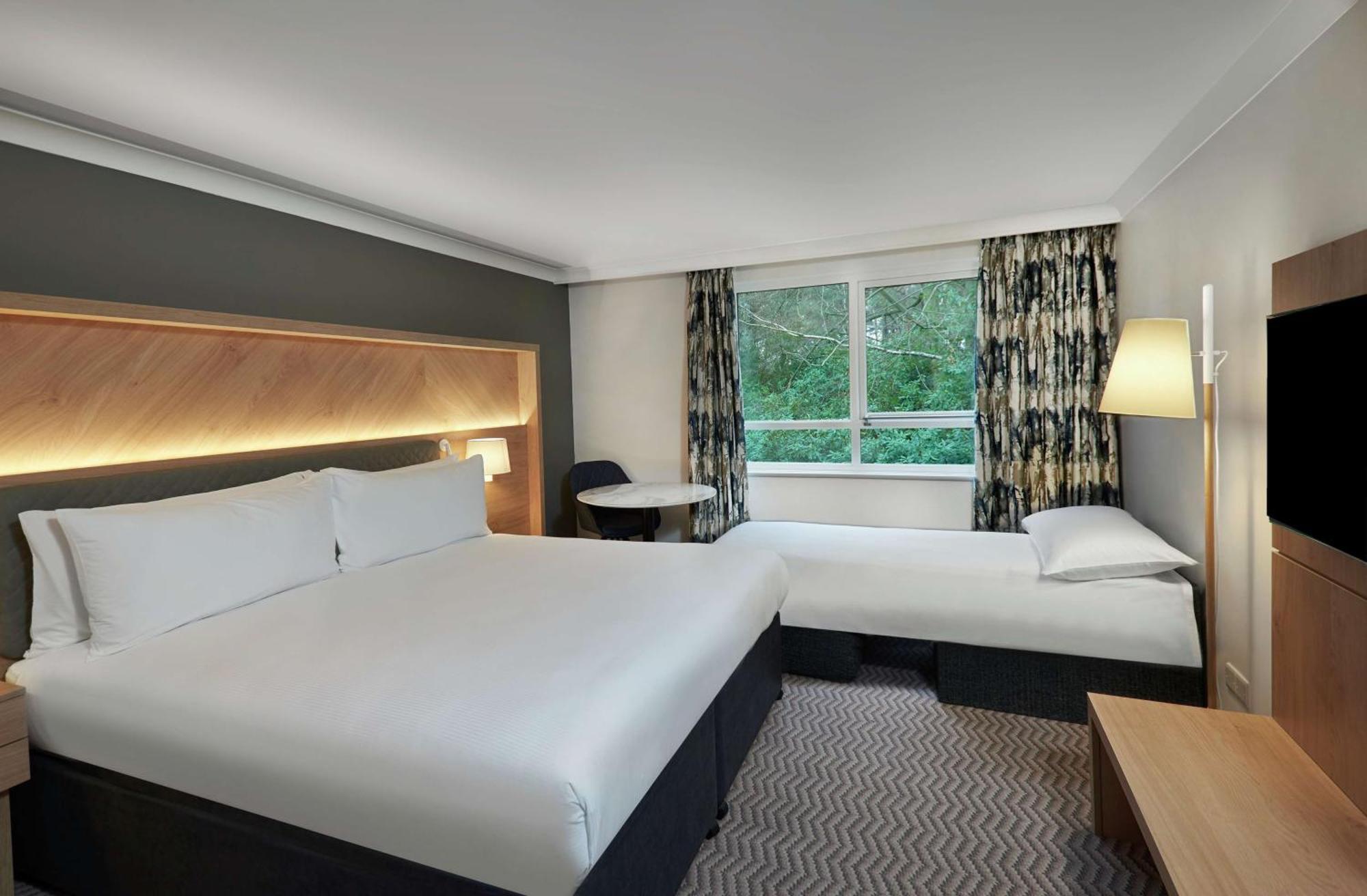 Hilton Cobham Hotel Cobham  Exterior photo