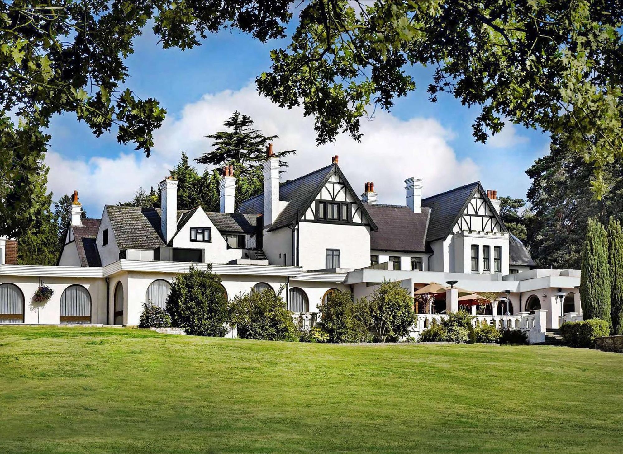 Hilton Cobham Hotel Cobham  Exterior photo